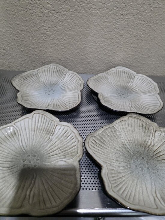 Pfaltzgraff Other - Pfaltzgraff Painted Poppies Flower Shaped Appetizer Plates Set Of 4 Stoneware